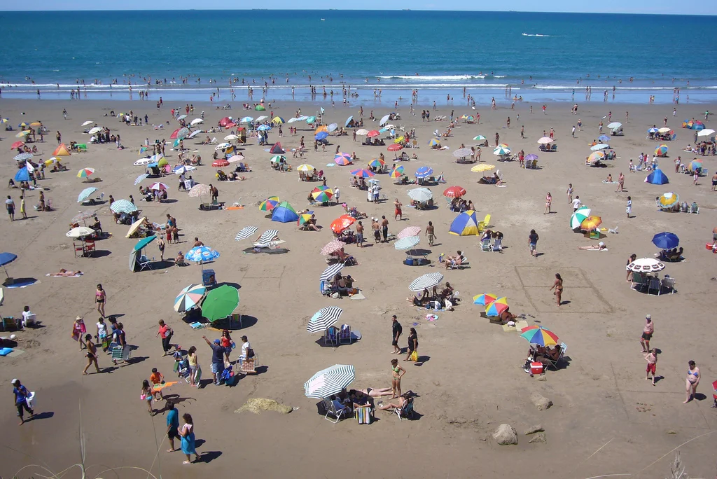 Beach of Las Grutas, spa neighbourhood of San Antonio Oeste, Argentina