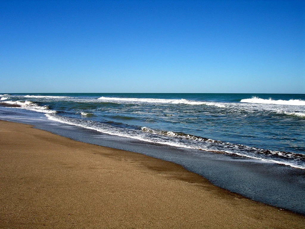 The beach at w:Cariló