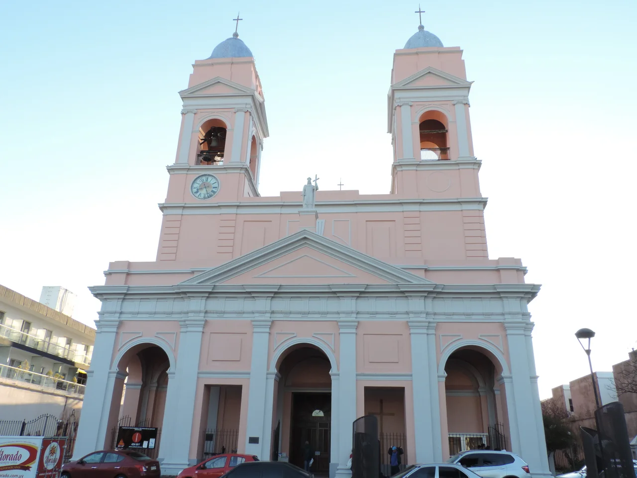 This is a photo of a Uruguayan monument identified by the ID