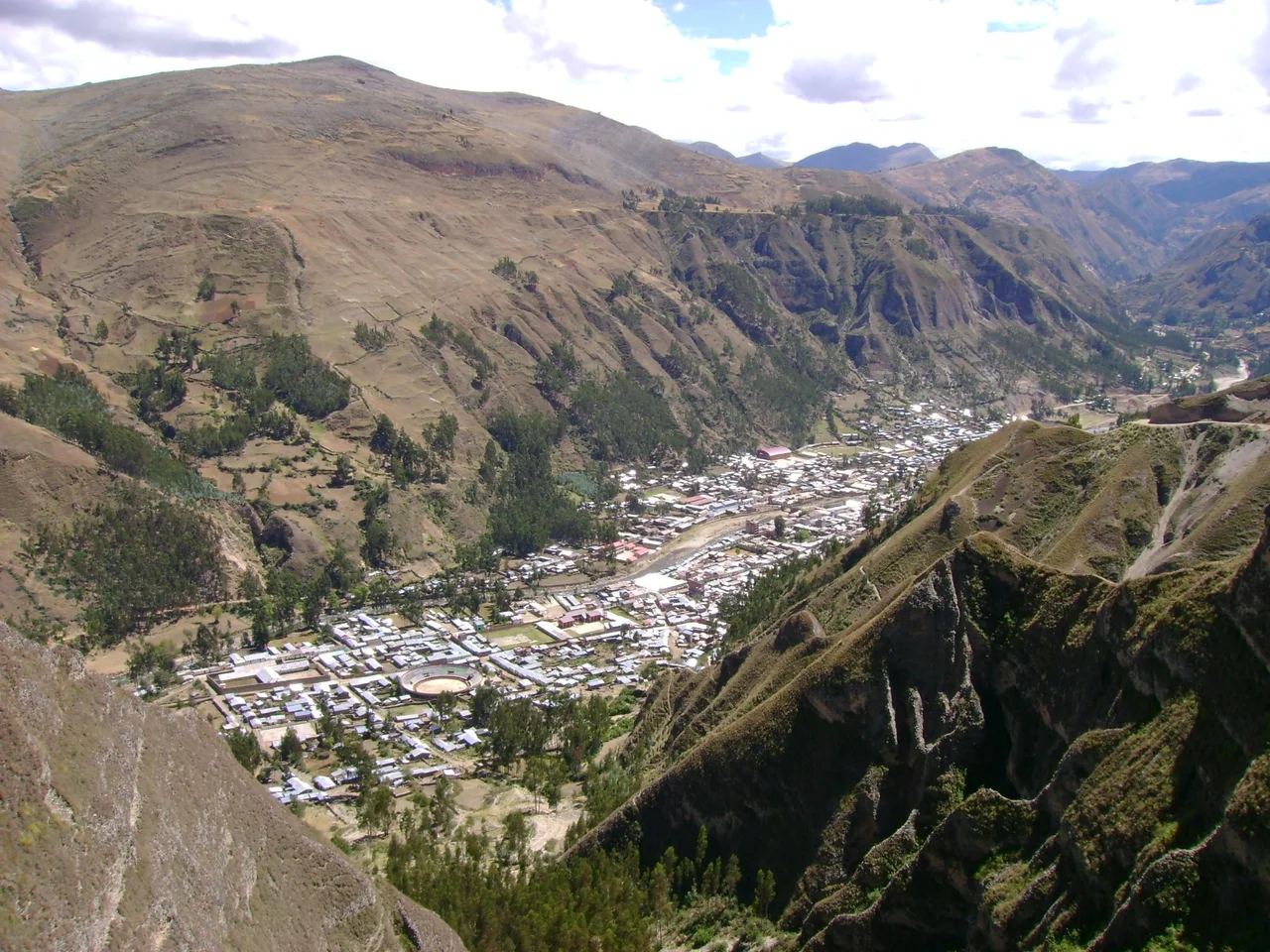 The Union - in the valley Ripan Vizcarra.