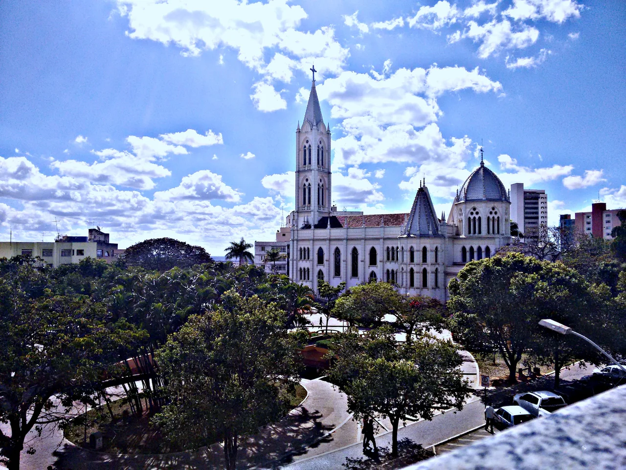 Igreja Da Matriz,em Bom Despacho,Vista Laterak