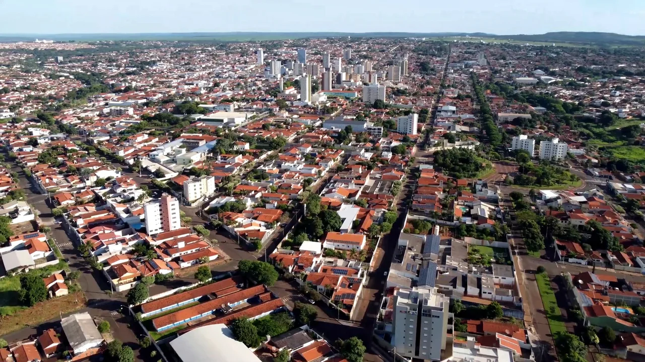 Ituiutaba-MG > Leo Tijucano Drone (YouTube) > @leotijucanodrone8926