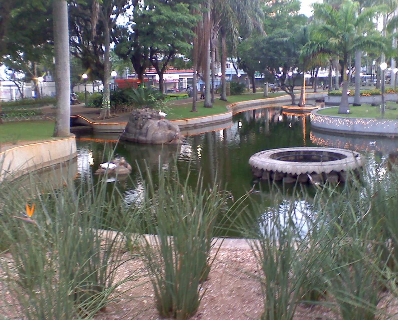 Foto do Parque Moscoso realizada em Dezembro de 2007 com Decoração de Natal
