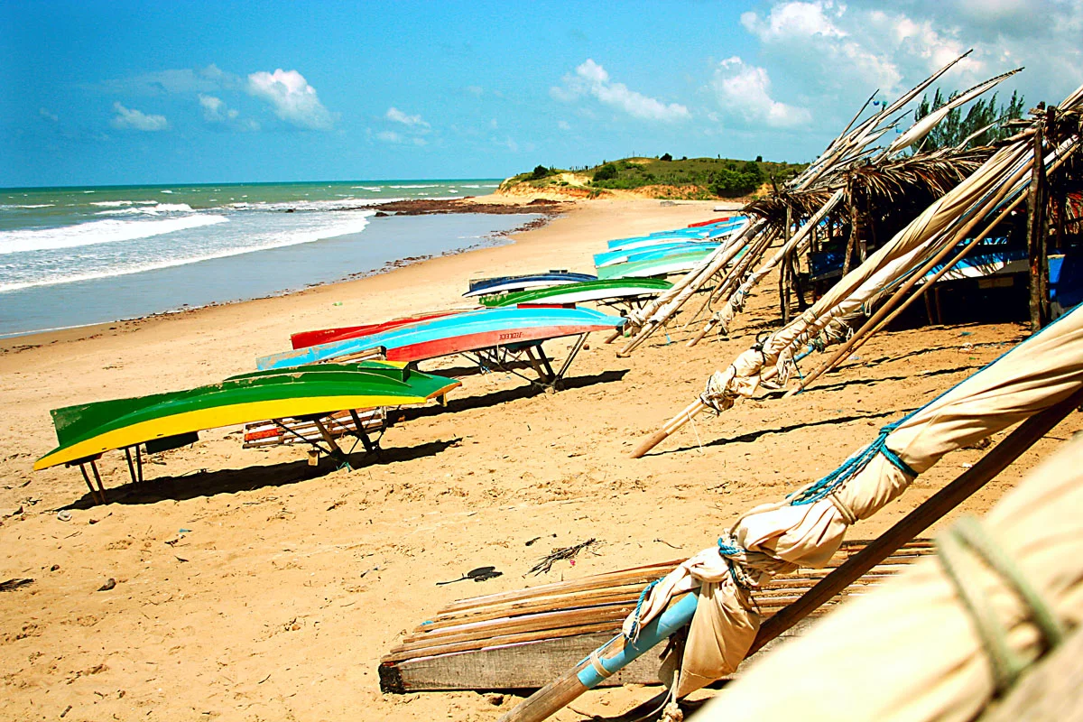 Bem, não é uma lagoa, é uma praia mesmo... que se chama Lagoa do Sal e fica do lado de Cajueiro em Touros/RN. Um lugar muito lindo!!!
Eu ia mandar essa imagem para um concurso fotografico das praias aqui do Estado, mas eu achei que ela não merecia, mesmo não tendo visto as concorrentes até hoje... enfim!!!!

Abraço a todos os visitantes!!! =D
