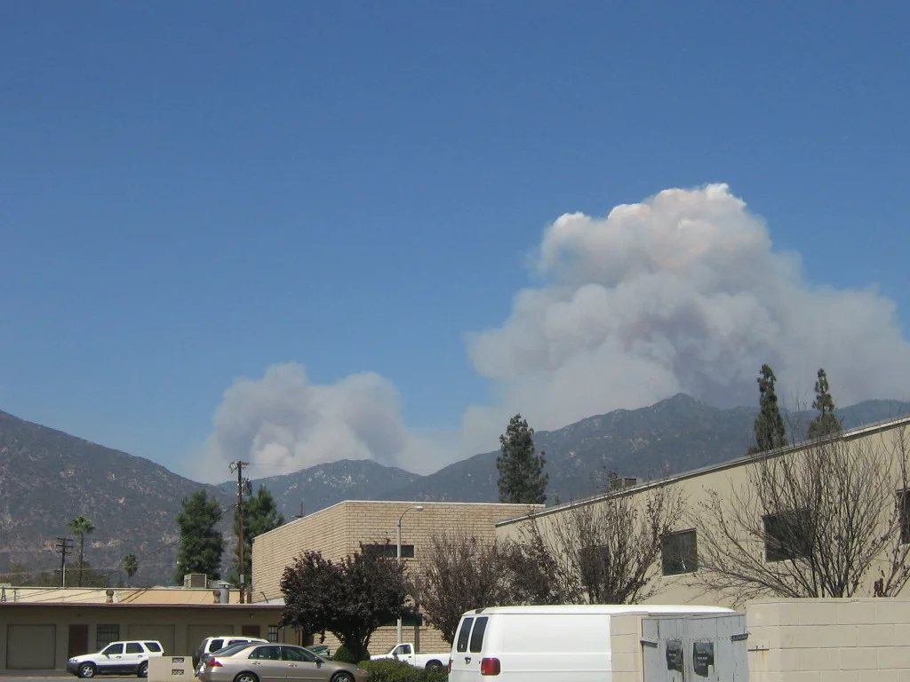 The Station fire, burning in the w:San Gabriel Mountains.
