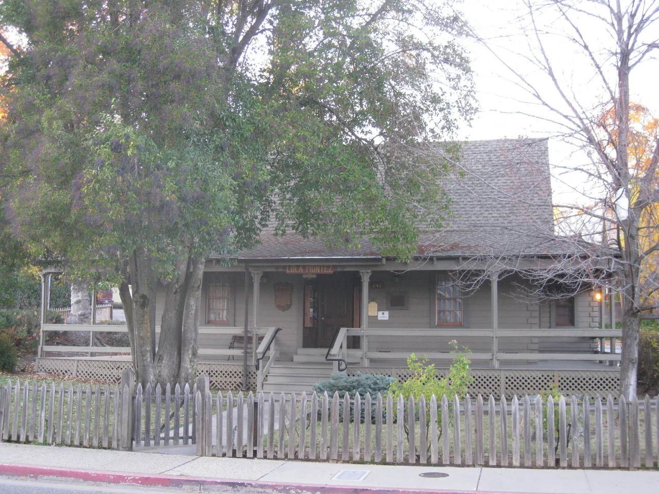 Home of Lola Montez — residence of the 19th century actress Lola Montez (1821-1861), in downtown Grass Valley, California.
Built in 1851, a California Historical Landmark in Nevada County.