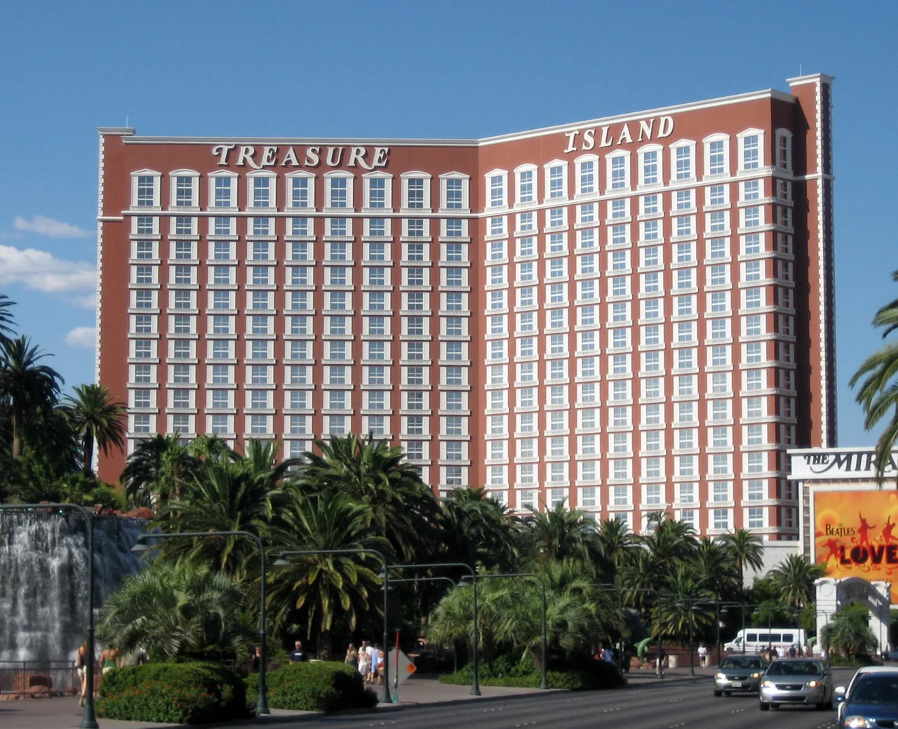 Treasure Island Hotel &amp; Casino, Las Vegas, Nevada
Author: Mark Briggs
Location: Las Vegas Sept 11, 2006
Source: Personal photograph taken by Author

Camera: Canon IXUS 50