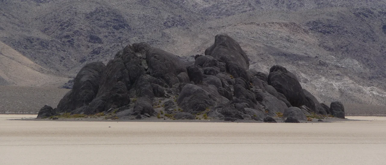 Death Valley NP - Racetrack Playa - Grandstand