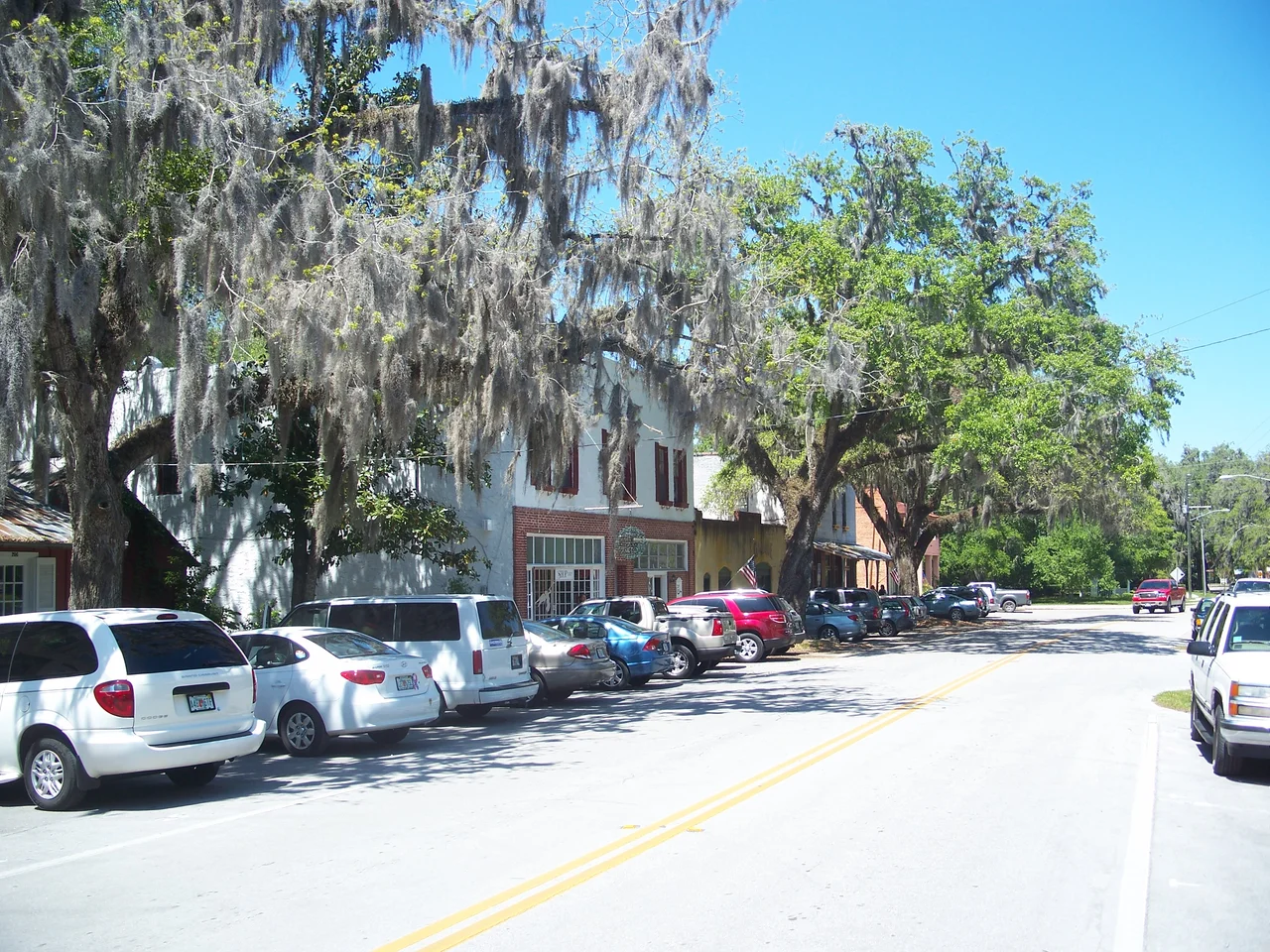 Micanopy Historic District, in Micanopy, Florida
This is an image of a place or building that is listed on the National Register of Historic Places in the United States of America. Its reference number is 83003512 (Wikidata).