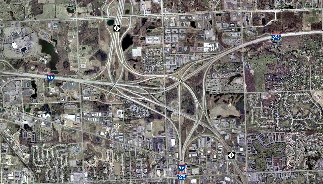 Satellite image of the interchange at the confluence of I-96, I-696, I-275 and M-5 near Novi, Michigan.
