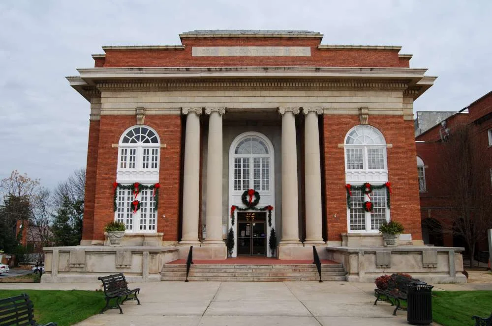 Abbeville County Courthouse, Front (Southwest) Facade