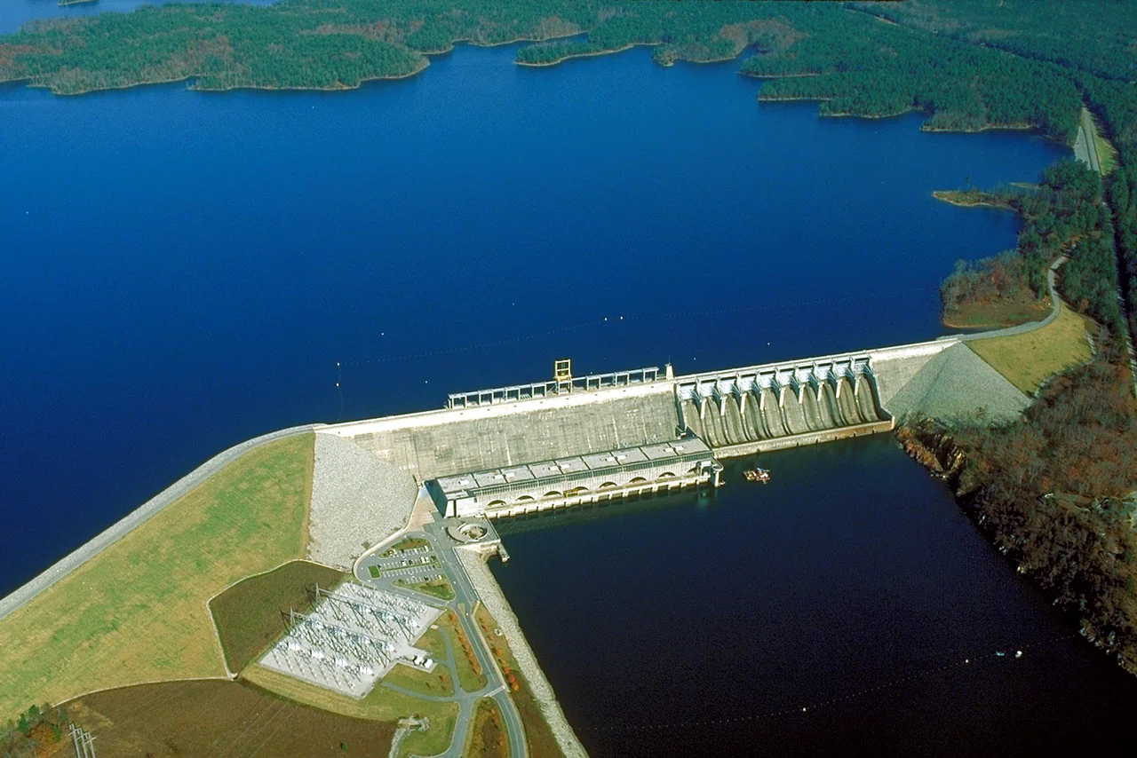 Richard B. Russell Dam and Lake on the Savannah River, spanning the border between Elbert County, Georgia and Abbeville County, South Carolina. The dam was constructed by the U.S. Army Corps of Engineers for flood control on the Savannah River.