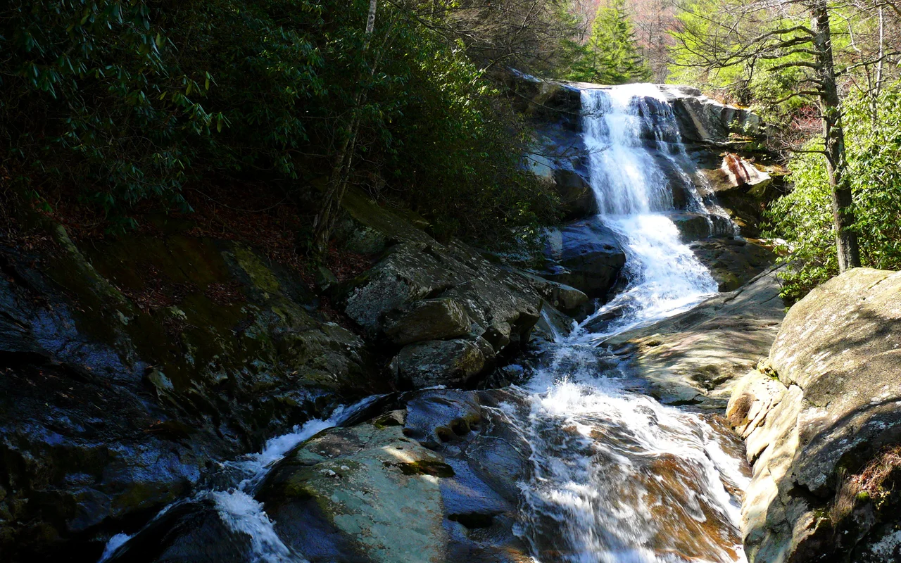 Upper Creek Falls on Upper Creek (part of the Catawba River watershed) in the Pisgah National Forest.Photo taken with a Panasonic Lumix DMC-FZ50 in Burke County, NC, USA.