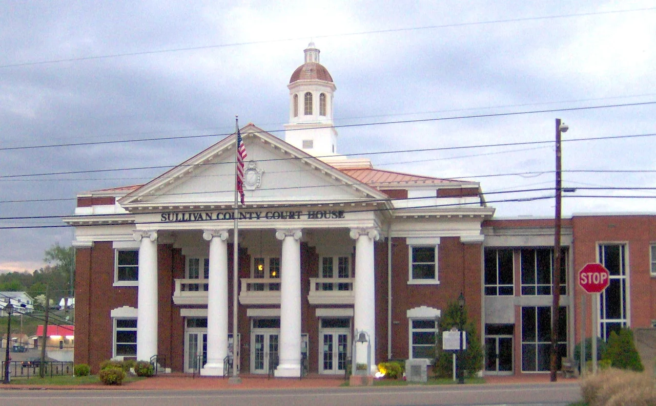 Sullivan County Courthouse in Blountville, Tennessee, in the southeastern United States.






This is an image of a place or building that is listed on the National Register of Historic Places in the United States of America. Its reference number is 73001835 (Wikidata).