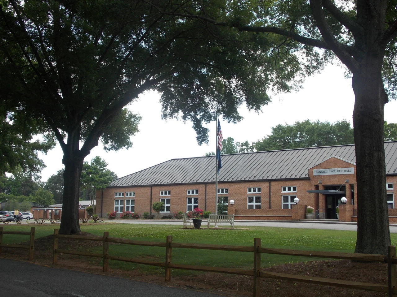 The campus of Carlisle School, located in Martinsville, Virginia, is comprised of buildings for the Lower, Middle, and Upper Schools, and a fine-arts building.