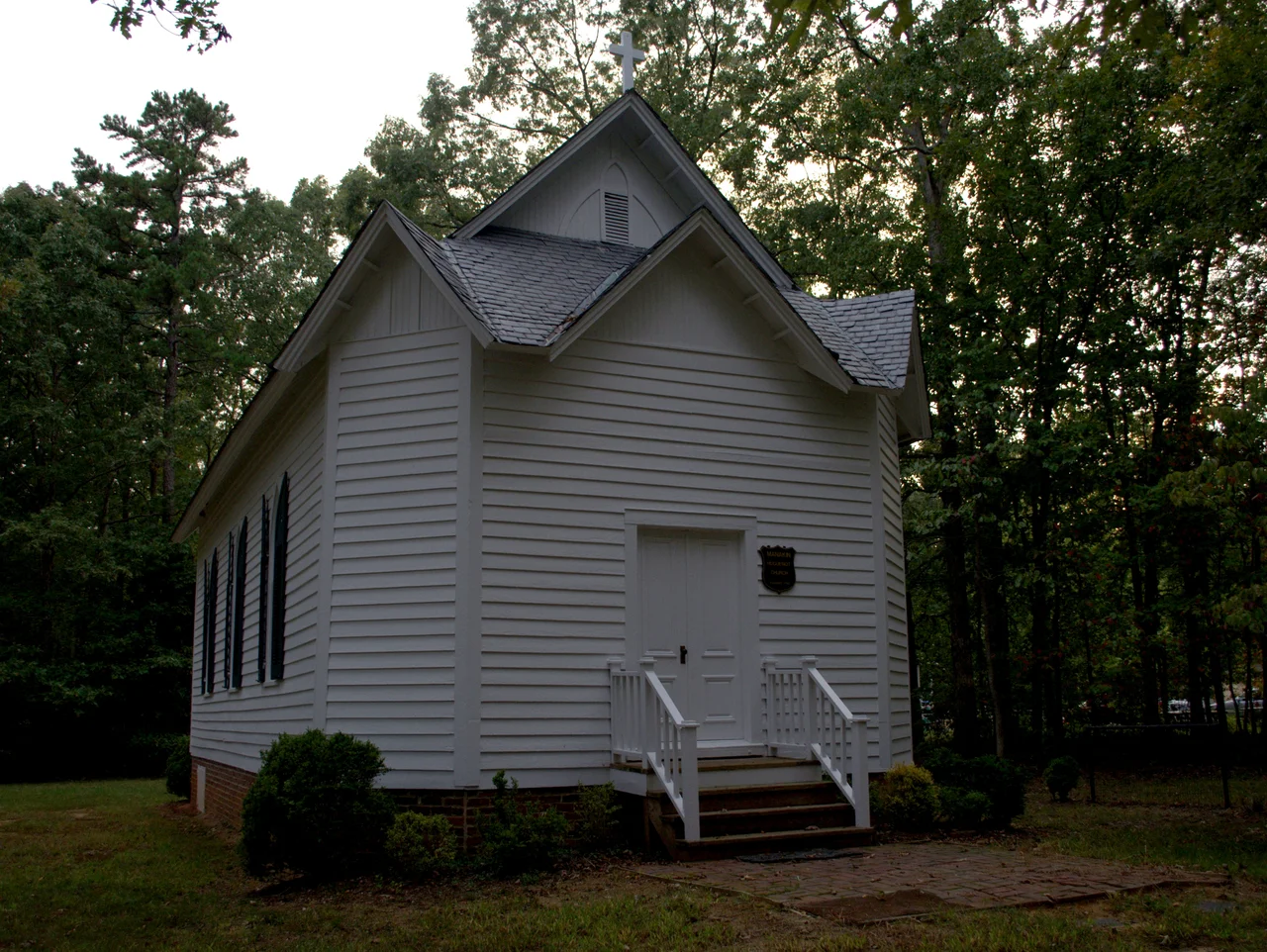 Huguenot Memorial Chapel and Monument
