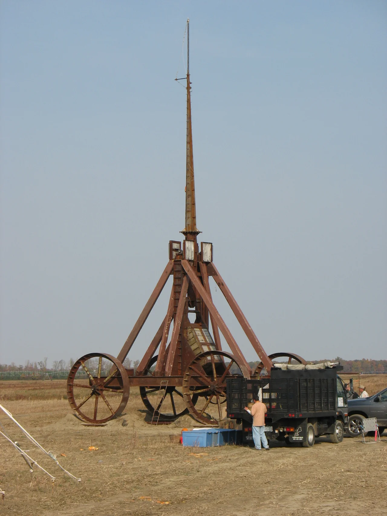 Trebuchet at 2008 Punkin Chunkin World Chamionships, Sussex County Delaware