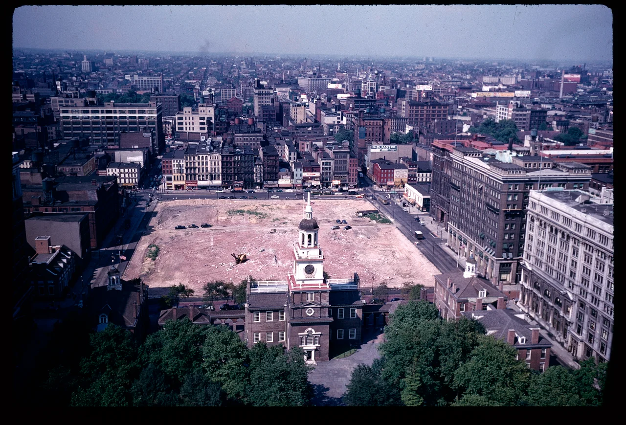 Aerial image of Independence Hall looking North with view of demolition of the Independence Mall Development Block 1, Spring 1953
INDE-005: Independence Hall - Looking North. Mall Development Block 1, Spring 1953