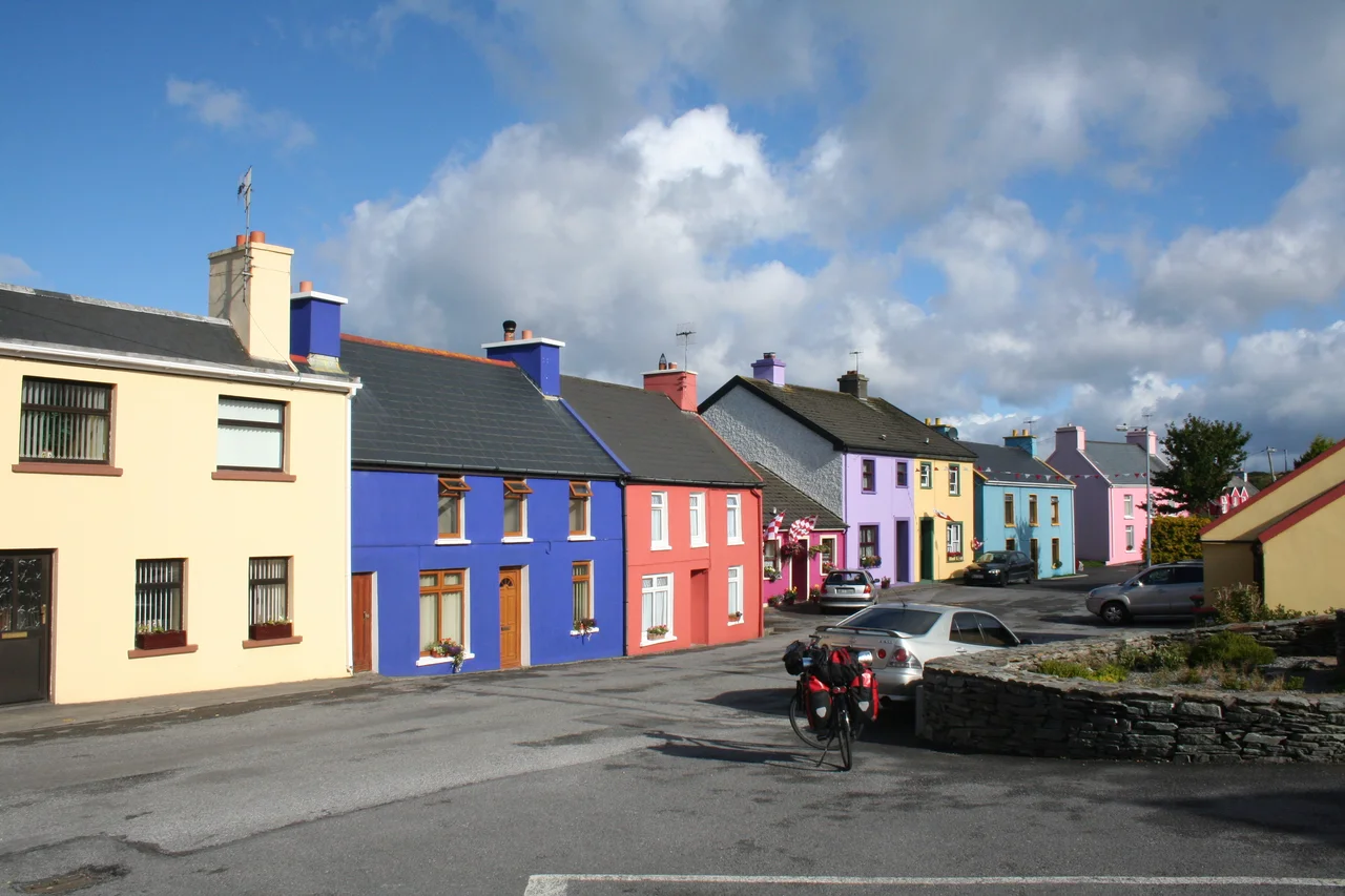 Painted Houses in Eyeries / Beara Peninsula / County Cork / Ireland