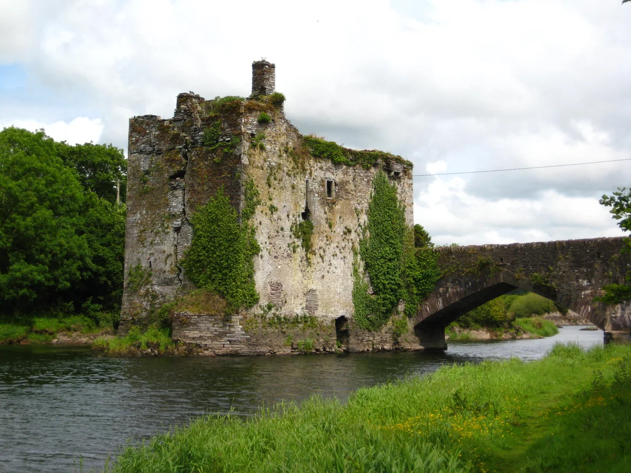 Carrigadrohid castle, County Cork, Ireland