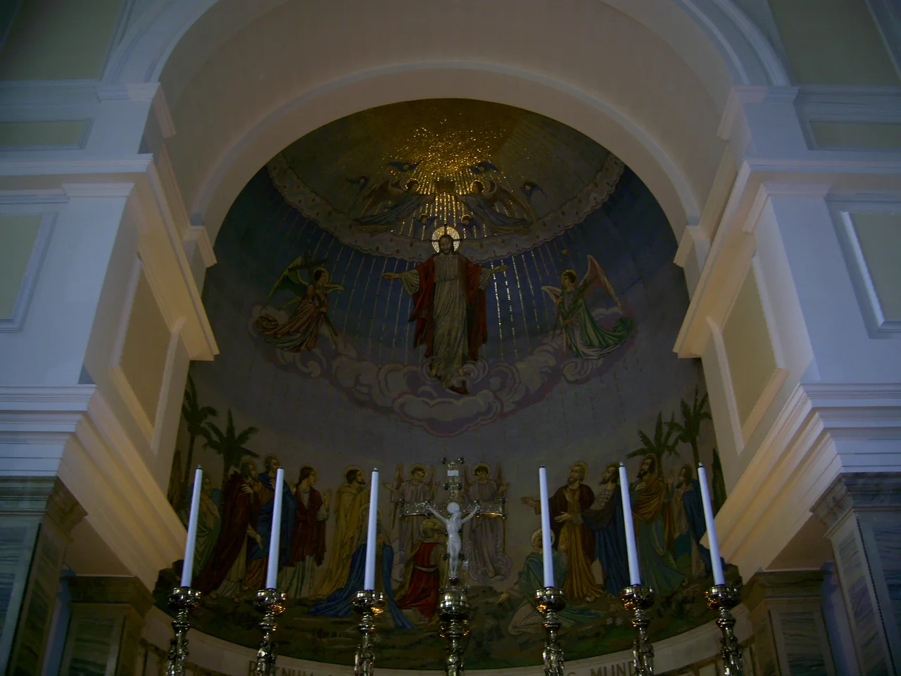 Alter_Christ_the_King_Mullingar.jpg
Own Camera Work 
Peter Gavigan

May 2007