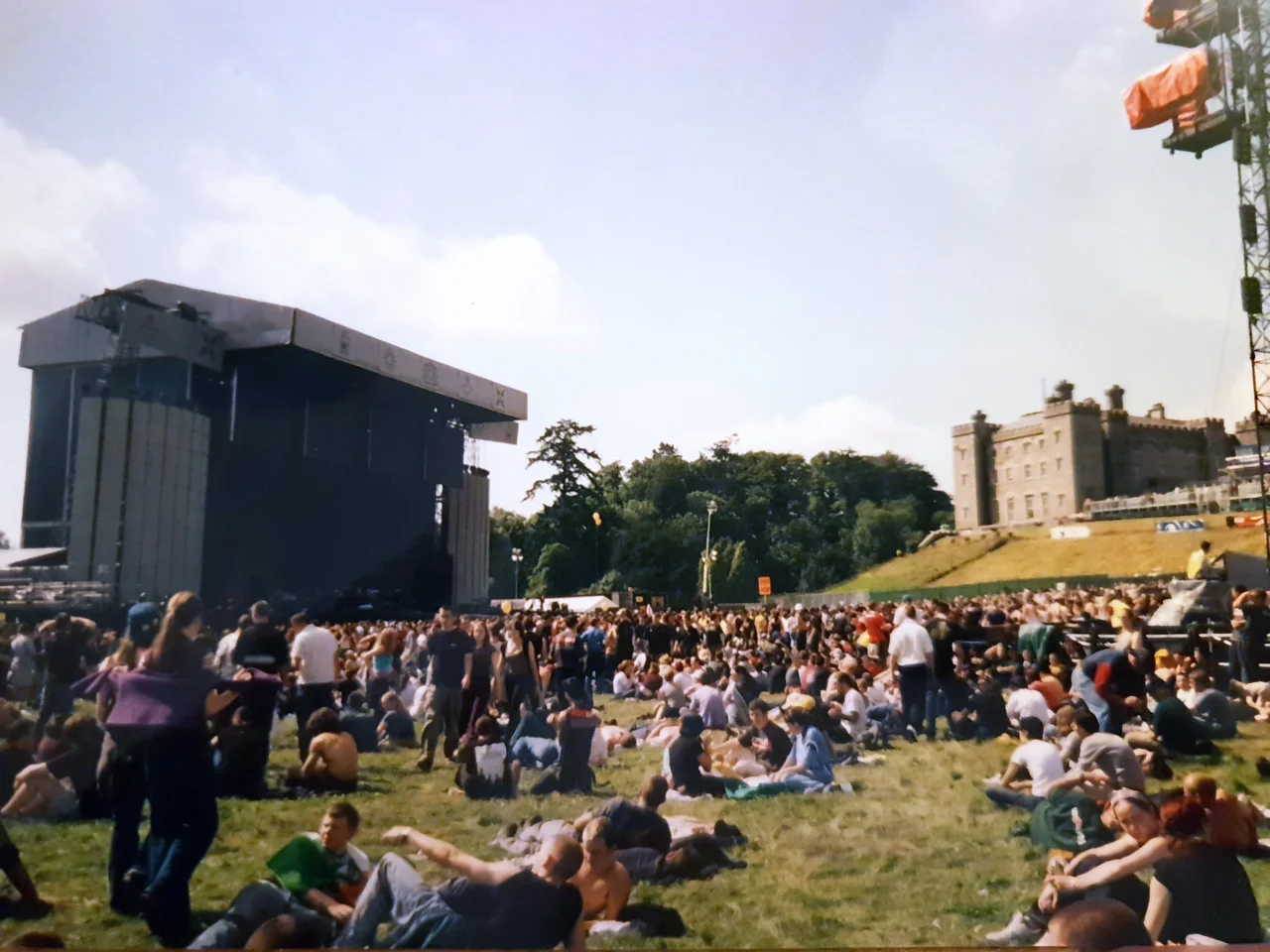 Ceolchoirm U2 ag Sláine Lúnasa 2001 Grianghraf: Sara Einarsson