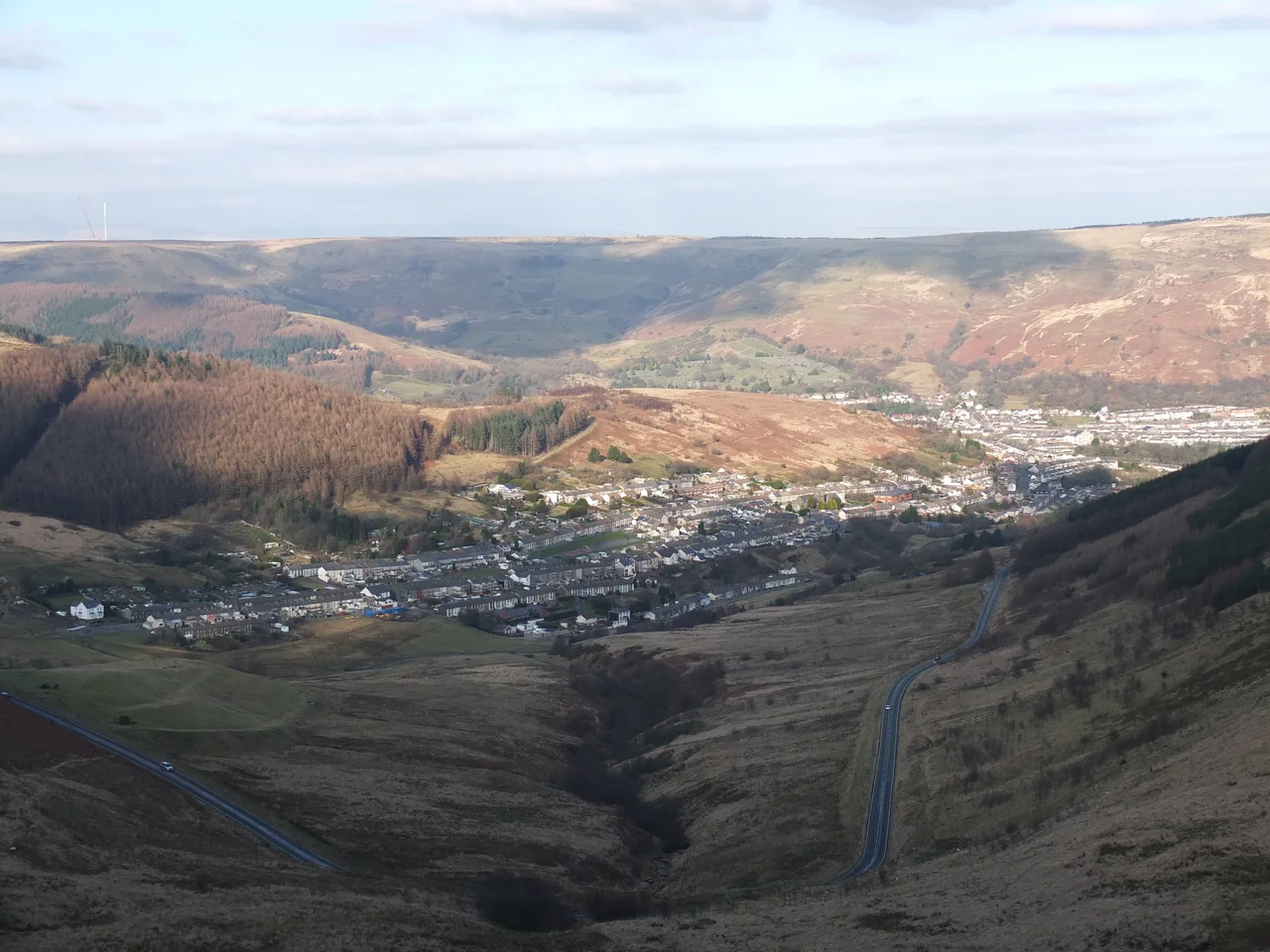 Characteristic Rhondda valley scenery: Cwmparc, 2013