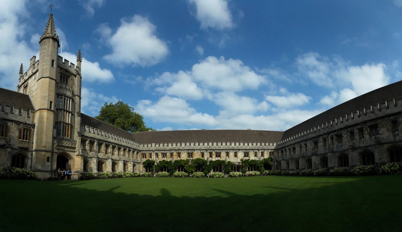 Magdalen College: panoramic view of the Great Quadrangle
