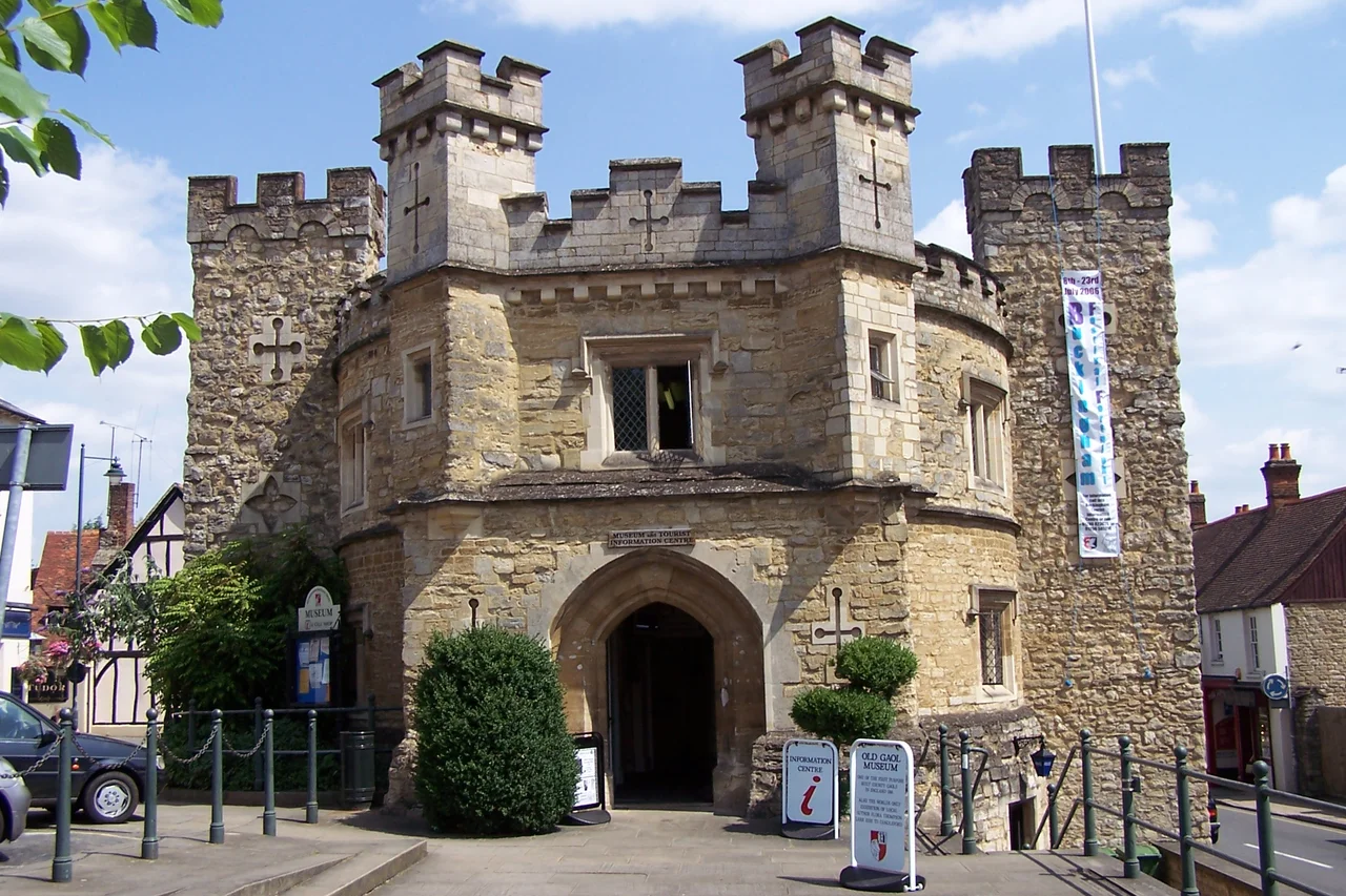 Old County Gaol in Buckingham, built 1748. Now a museum.