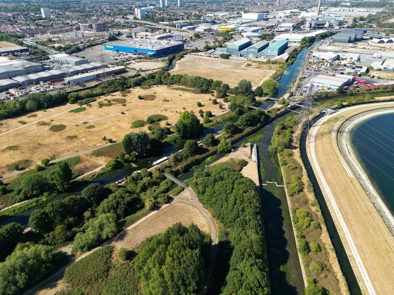 The River Lea and its associated channels at Tottenham north of Stonebridge Lock