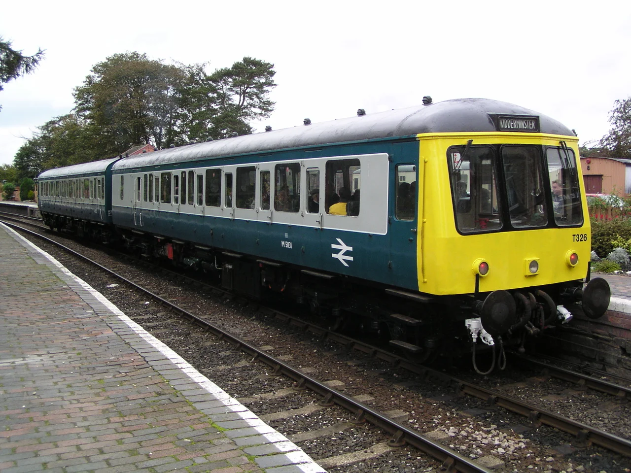 BR set T326, formed vehicles 51131 and 51321, at Arley on the Severn Valley Railway on 15th October 2004, whilst taking part in the Railcar 50 event. This unit is painted in BR Blue/Grey livery, and is preserved on the Battlefield Railway.