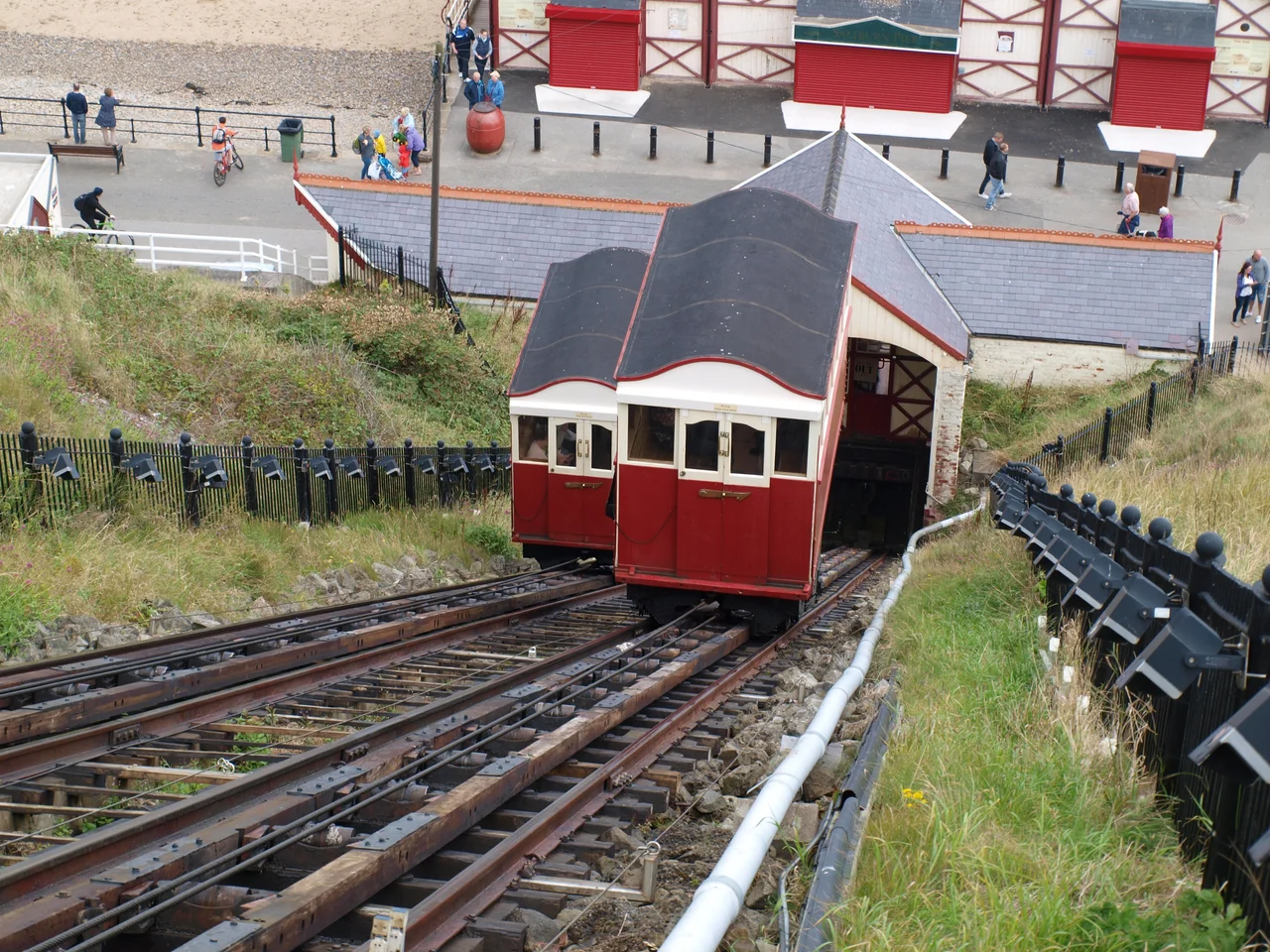 This is a photo of listed building number 1387519.