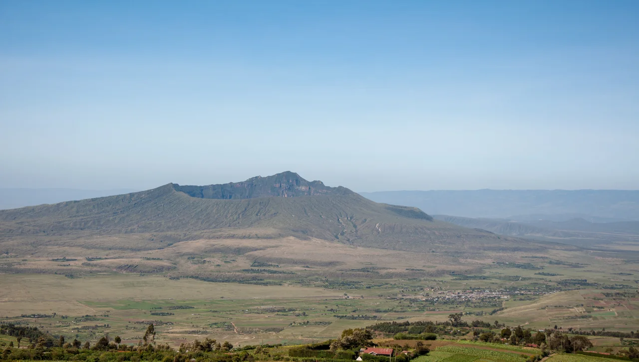 Kenya, mount Longonot from A104