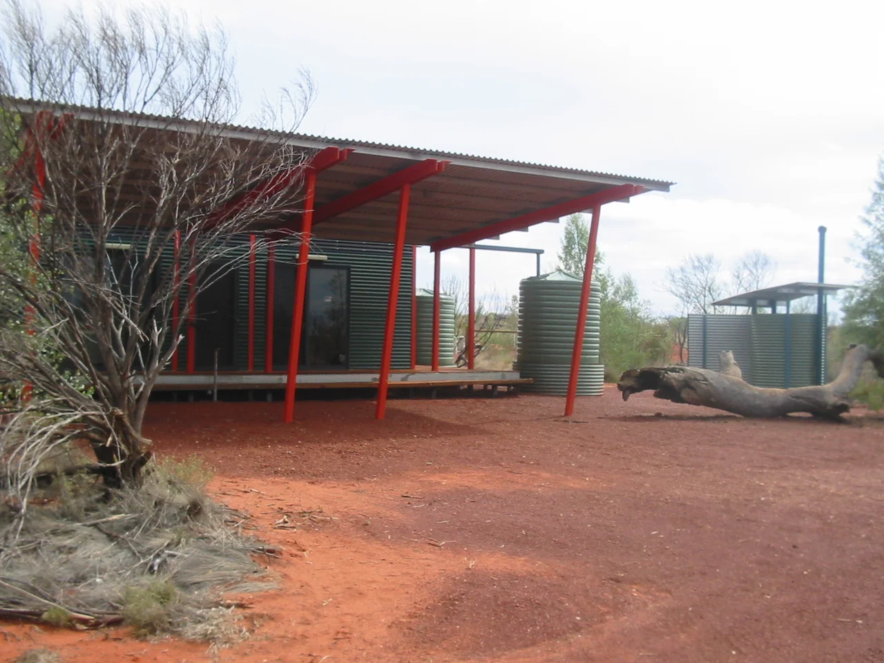 Ilkurlka Roadhouse, photo taken by gazjo on 2 Jan 2006