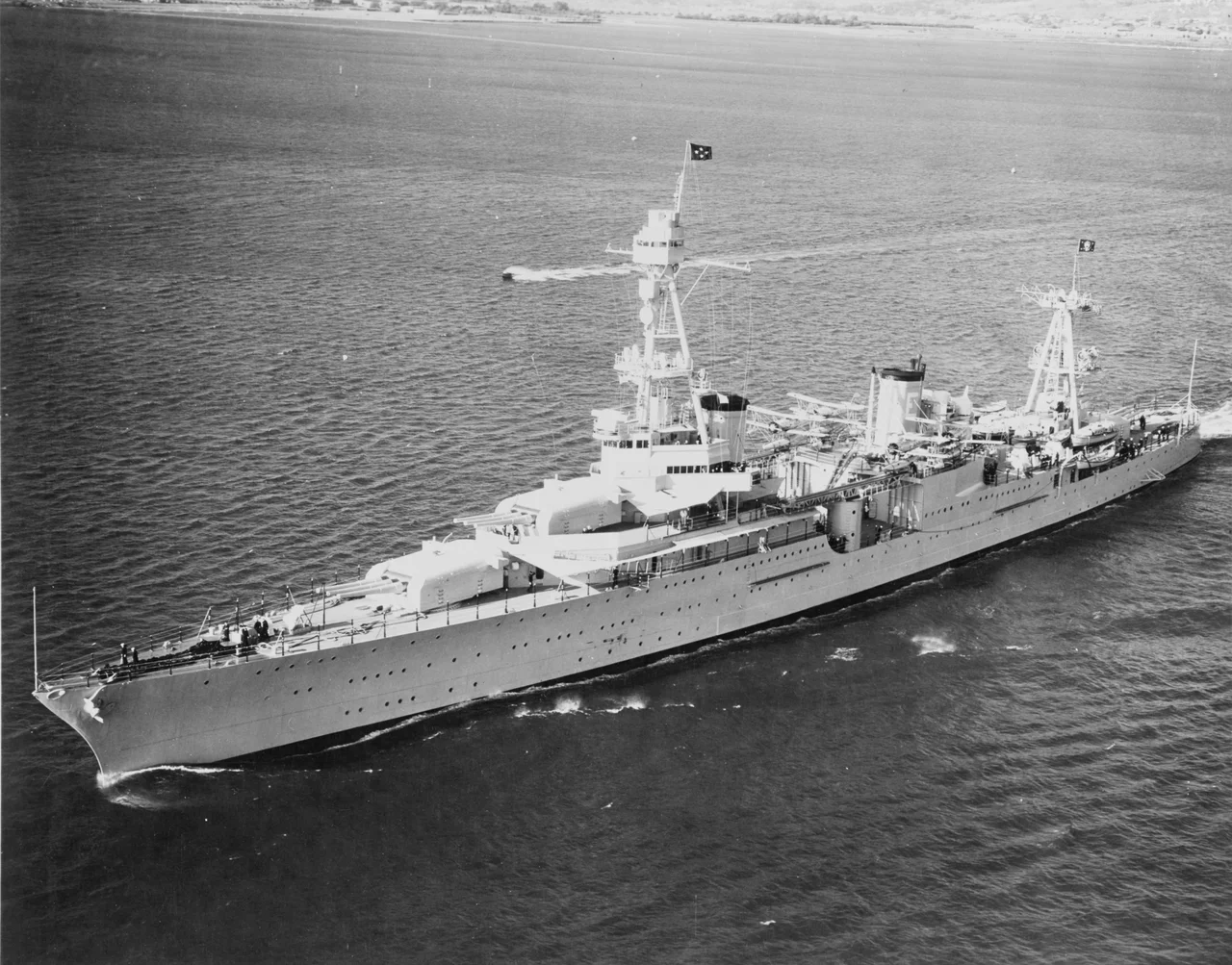 The U.S. Navy heavy cruiser USS Houston (CA-30) off San Diego, California (USA), in October 1935, with the U.S. President Franklin D. Roosevelt on board. She is flying an admiral's four-star flag at her foremast peak, and the Presidential flag at her mainmast peak.