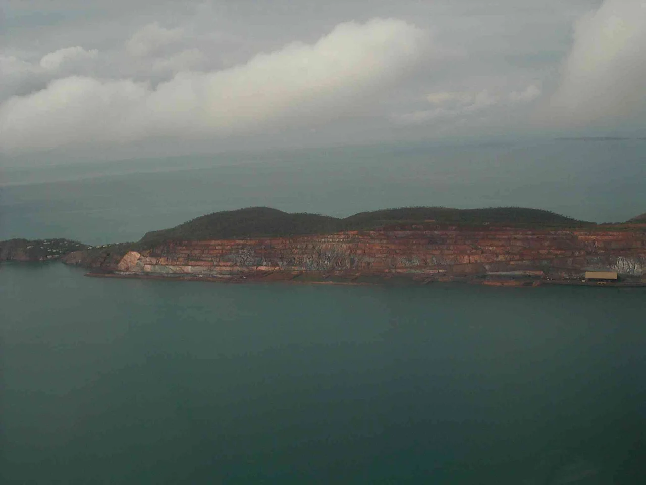 Cockatoo island aerial view small.jpg
