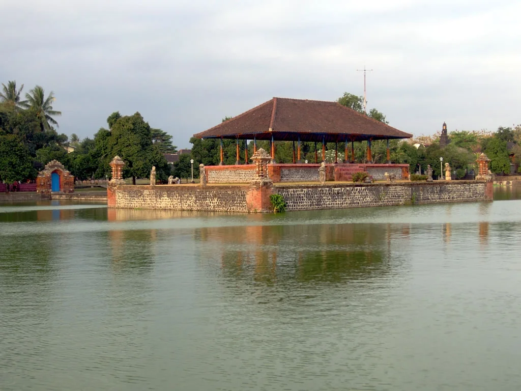Mayura Water Palace, Cakranegara, Lombok