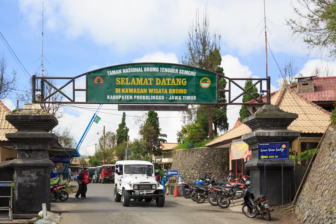 Cemoro Lawang, East Java, Indonesia: Gate to the Bromo national park. If any danger within the volcano area is present, you cannot enter here.