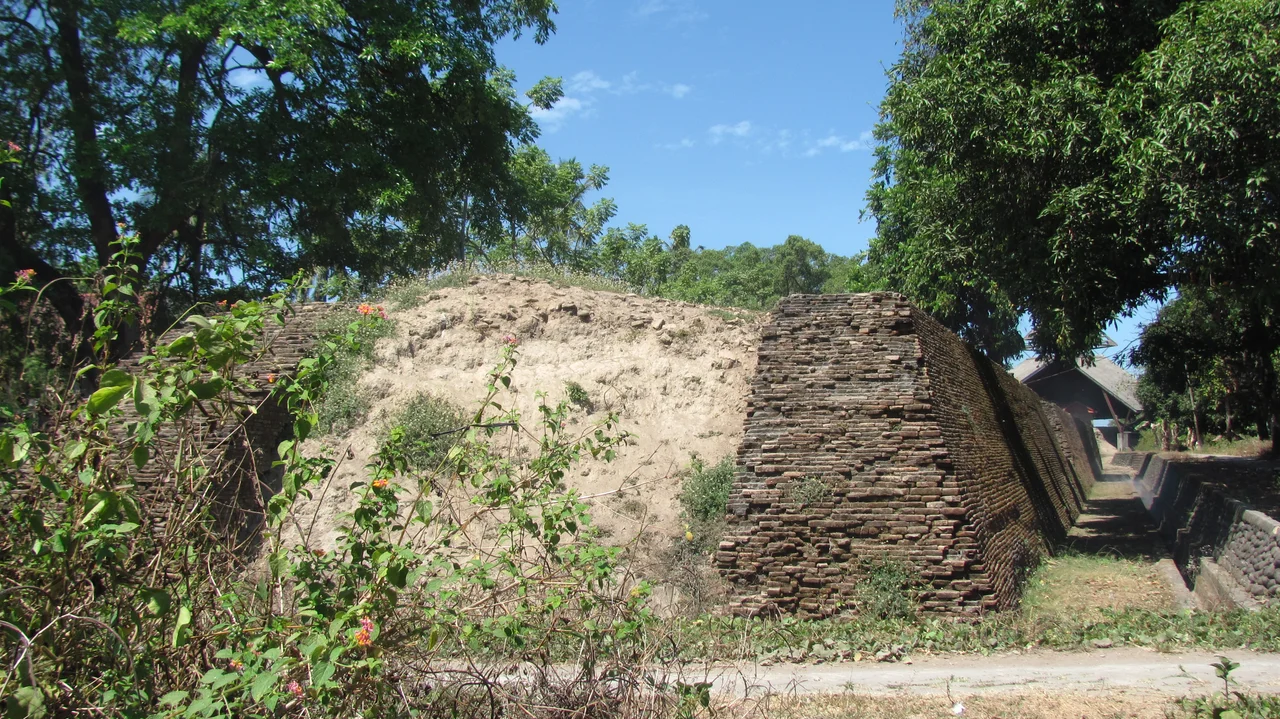 Western wall, Fort "Benteng Samba Opu", Sungguminasa near Makassar, Sulawesi, Indonesia