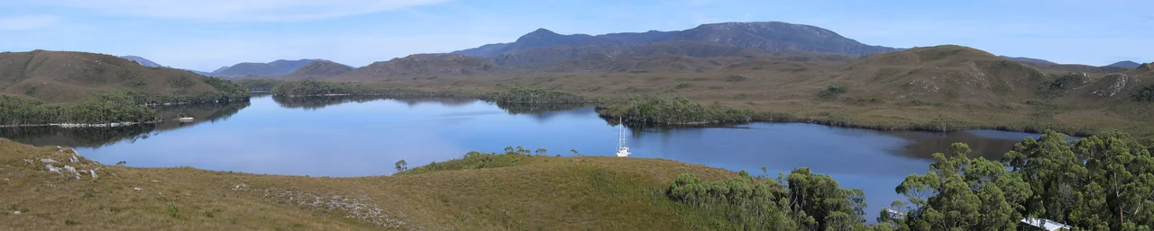 Bathurst Harbour SW Tas5.jpg