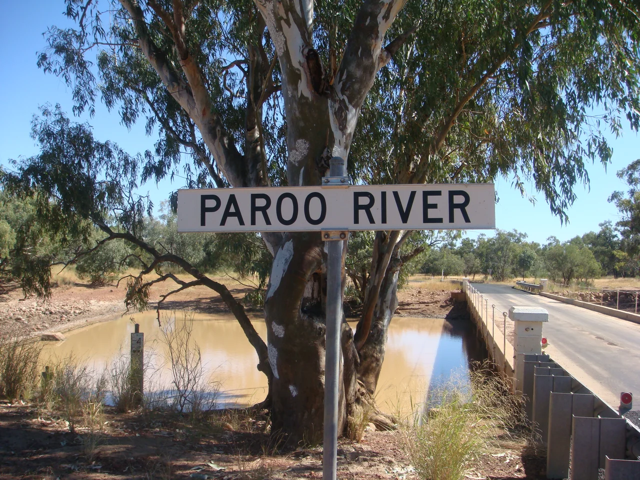 The Paroo river crossing and weir at Eulo.