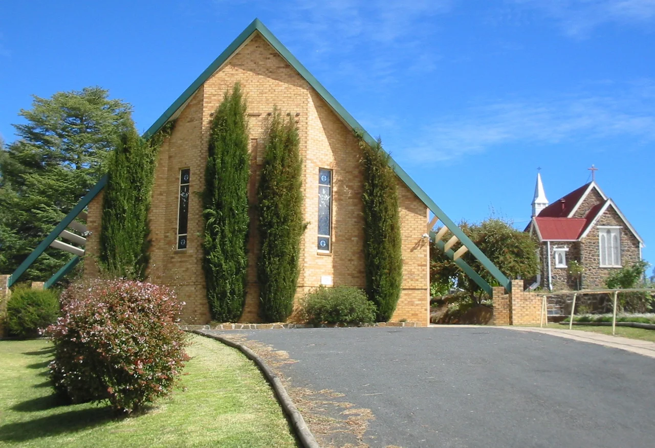 New and old St Andrews Anglican churches, Walcha