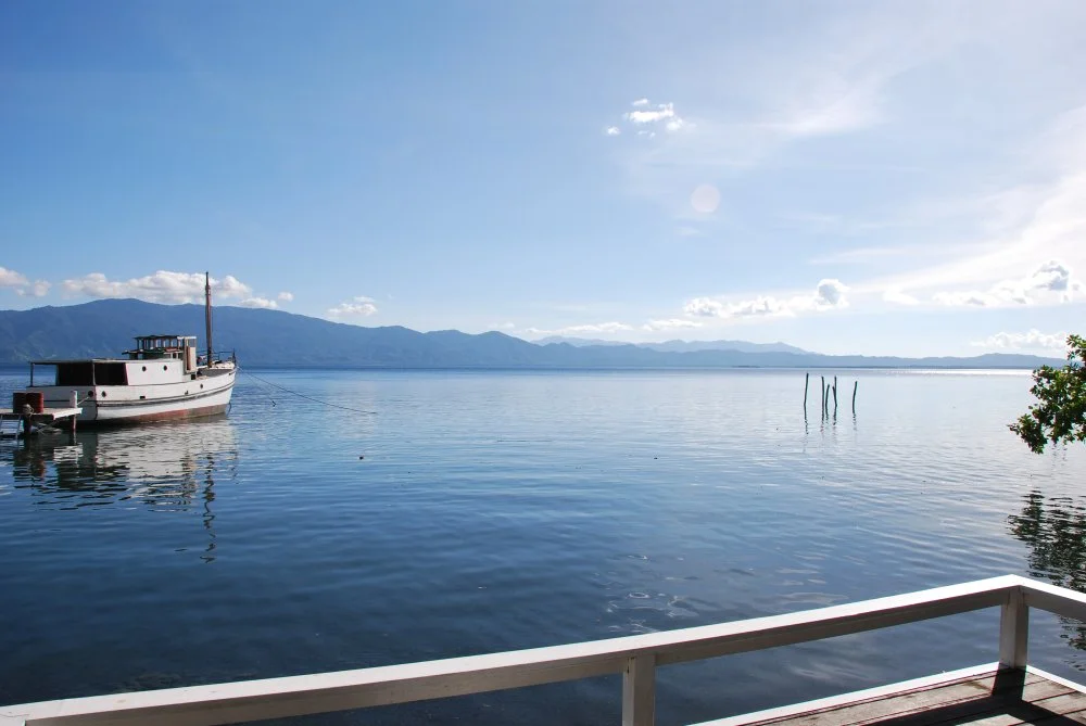Blick über die Milne Bay in Alotau
