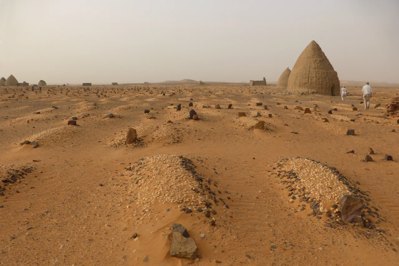 Old Dongola graveyard