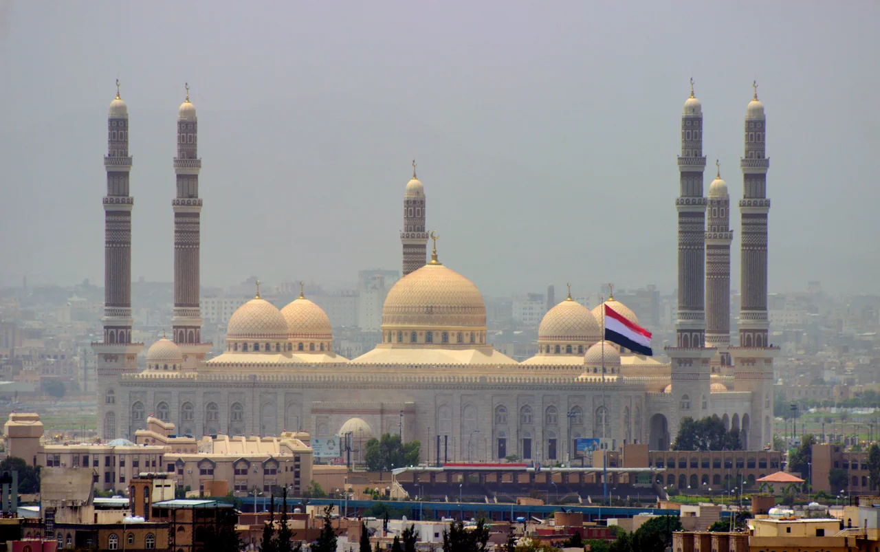 Al Saleh Mosque - Sana'a 2013