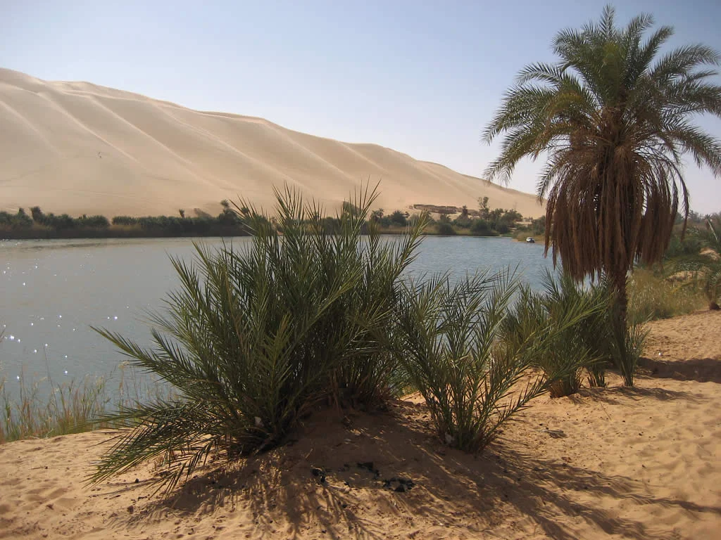 Lake Gaberoun  (Daouda) in the Libyan Sahara,
