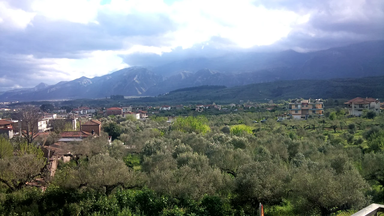 Kladas, Old and New Village