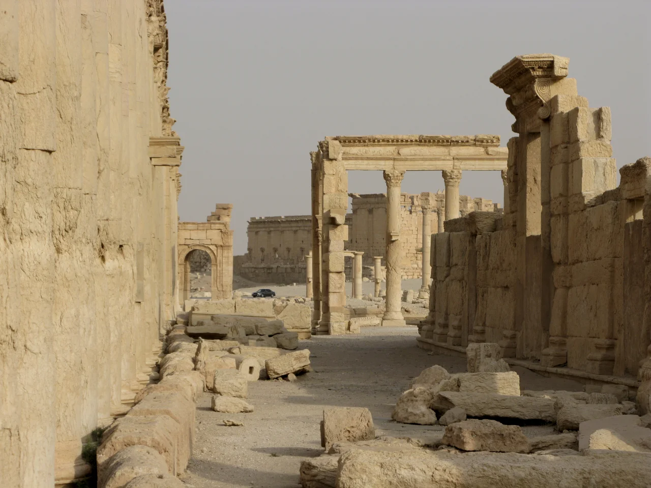 Gate of the fortified Temple of Bel Palmyra Syria.jpg