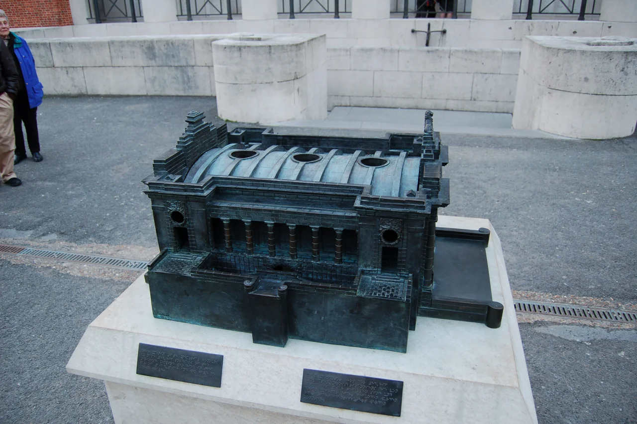 Tactile model of Menin Gate on Ypres ramparts