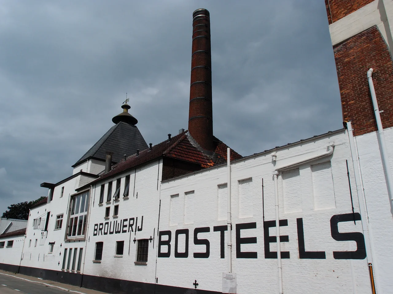 Teilansicht der belg. Familienbrauerei Bosteels in Buggenhout
Datum: 29.05.2014
Urheber: M. Pfeiffer alias Benutzer:Gordito1869
Quelle: Privates Fotoarchiv des Urhebers